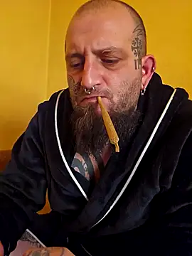 Snapshot of TattooedDick92 chatting on January 2, 11:31 am TattooedDick92 online show from January 2, 11:31 am