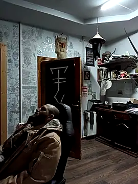 Snapshot of TattooedDick92 chatting on December 20, 1:45 am TattooedDick92 online show from December 20, 1:45 am