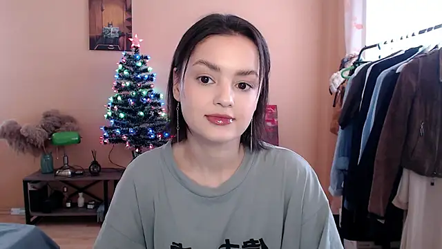 CuteRuby99 online show from January 14, 6:19 am