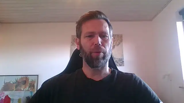 Snapshot of Gotta1 chatting on October 30, 2:07 pm Gotta1 online show from October 30, 2:07 pm