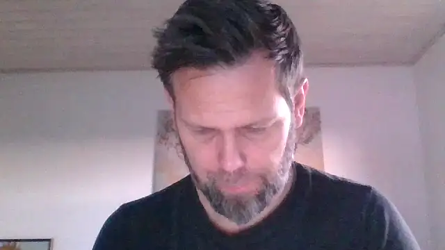 Snapshot of Gotta1 chatting on November 23, 8:03 am Gotta1 online show from November 23, 8:03 am