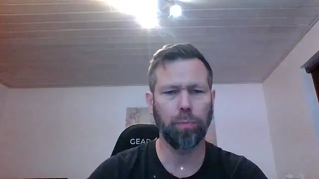 Snapshot of Gotta1 chatting on December 3, 2:04 pm Gotta1 online show from December 3, 2:04 pm