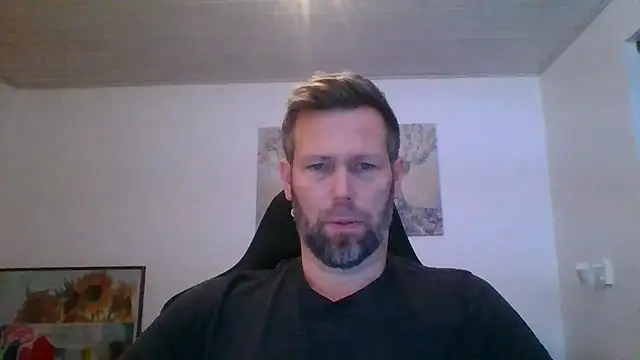 Snapshot of Gotta1 chatting on December 13, 8:04 pm Gotta1 online show from December 13, 8:04 pm