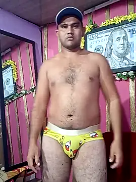 Snapshot of travieso2893 chatting on January 4, 10:13 pm travieso2893 online show from January 4, 10:13 pm