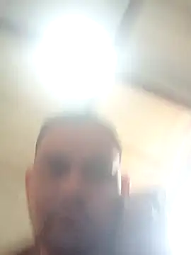 Snapshot of travieso2893 chatting on March 4, 6:18 pm travieso2893 online show from March 4, 6:18 pm