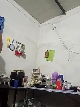 Snapshot of travieso2893 chatting on September 30, 3:22 am travieso2893 online show from September 30, 3:22 am