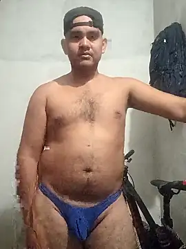 Snapshot of travieso2893 chatting on October 1, 3:01 am travieso2893 online show from October 1, 3:01 am