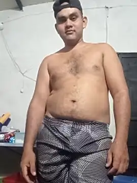 Snapshot of travieso2893 chatting on October 13, 3:28 am travieso2893 online show from October 13, 3:28 am