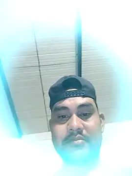 Snapshot of travieso2893 chatting on November 12, 4:24 am travieso2893 online show from November 12, 4:24 am