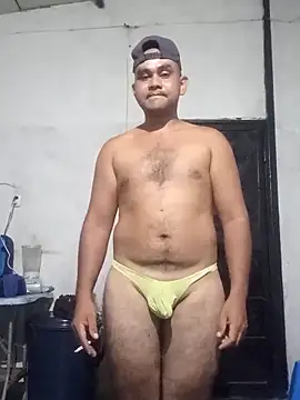 travieso2893 online show from May 16, 3:14 am