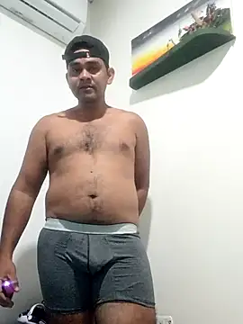 travieso2893 online show from June 25, 1:27 am
