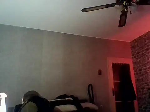 Snapshot of Nikolaiyy chatting on May 15, 2:07 am Nikolaiyy online show from May 15, 2:07 am