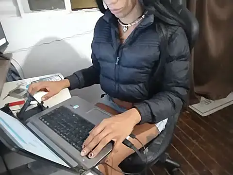 Snapshot of morenaindiaofc chatting on September 15, 11:38 pm morenaindiaofc online show from September 15, 11:38 pm