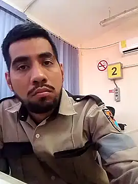 Snapshot of EnriquePersian197 chatting on January 30, 6:43 pm EnriquePersian197 online show from January 30, 6:43 pm