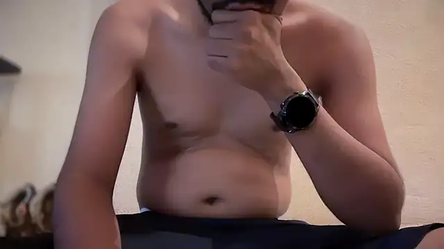 Snapshot of EnriquePersian197 chatting on February 4, 5:12 pm EnriquePersian197 online show from February 4, 5:12 pm