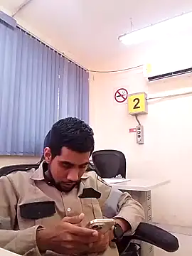 Snapshot of EnriquePersian197 chatting on February 10, 6:24 pm EnriquePersian197 online show from February 10, 6:24 pm