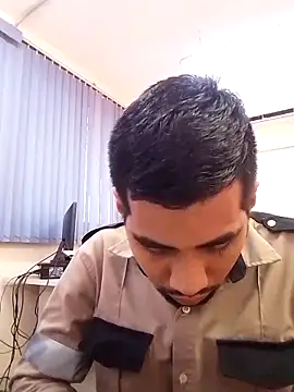 Snapshot of EnriquePersian197 chatting on February 27, 9:14 pm EnriquePersian197 online show from February 27, 9:14 pm