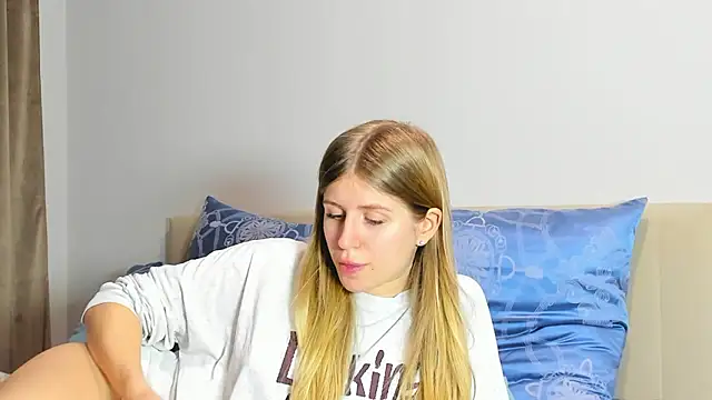 Snapshot of kirraa_ chatting on January 7, 5:59 pm kirraa online show from January 7, 5:59 pm