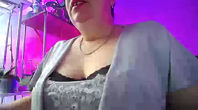  Sweet Woman online show from February 19, 4:01 am