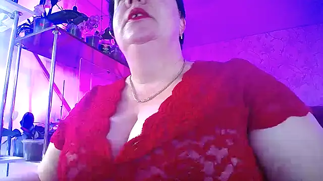  Sweet Woman online show from May 27, 5:15 am
