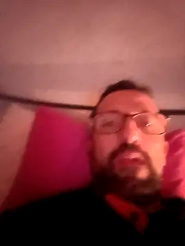 Snapshot of Porco81cazzo chatting on November 27, 11:29 pm Porco81cazzo online show from November 27, 11:29 pm