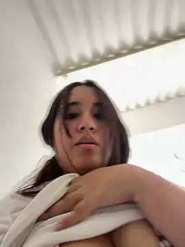 melyescobar online show from March 1, 3:16 pm