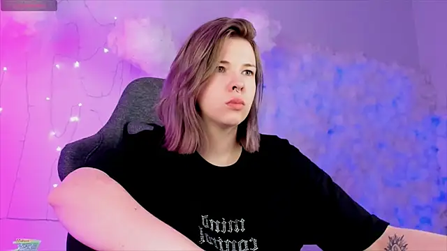 Snapshot of AliceSunday chatting on January 19, 8:07 am AliceSunday online show from January 19, 8:07 am