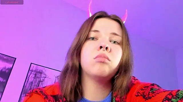 Snapshot of AliceSunday chatting on February 1, 11:10 am AliceSunday online show from February 1, 11:10 am