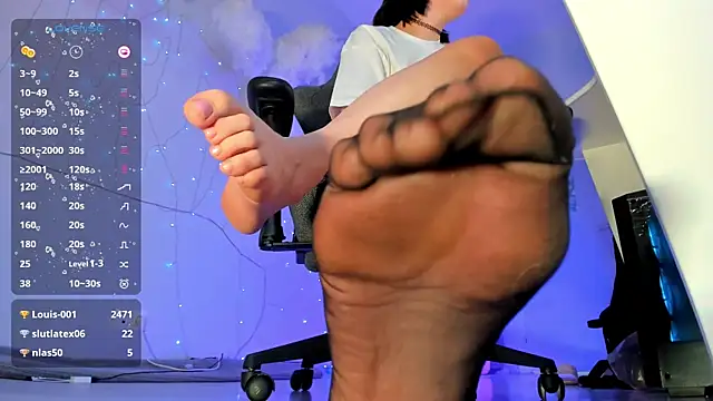 Snapshot of AliceSunday chatting on March 20, 2:32 pm AliceSunday online show from March 20, 2:32 pm