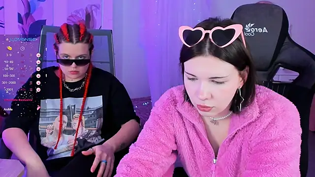 Snapshot of AliceSunday chatting on March 21, 8:28 am AliceSunday online show from March 21, 8:28 am