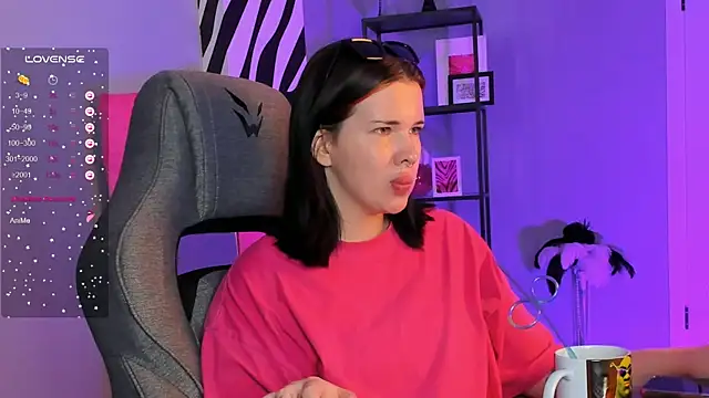 Snapshot of AliceSunday chatting on September 21, 5:09 am AliceSunday online show from September 21, 5:09 am