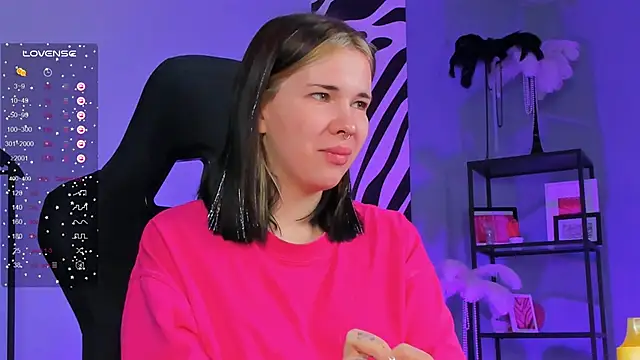 Snapshot of AliceSunday chatting on October 26, 5:24 am AliceSunday online show from October 26, 5:24 am