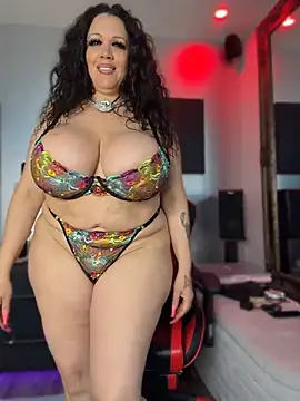 curvyfunlover online show from June 28, 12:11 pm