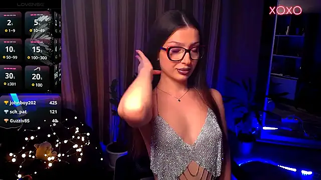 Snapshot of Laura_Bess chatting on December 13, 1:26 am Laura Bess online show from December 13, 1:26 am