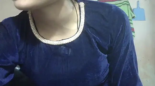 Snapshot of Aayesha chatting on December 3, 4:06 pm Aayesha online show from December 3, 4:06 pm