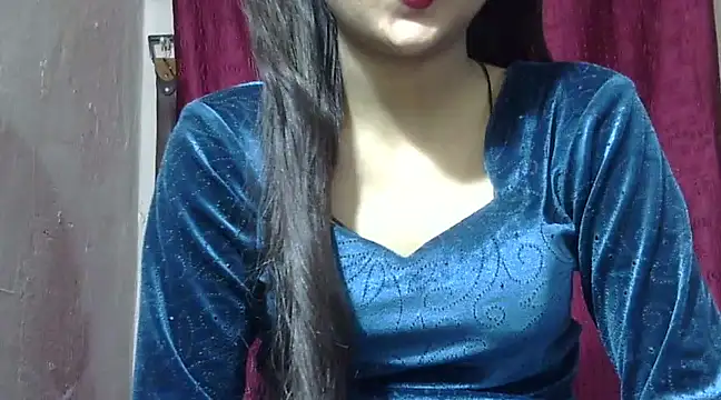 Snapshot of Aayesha chatting on December 4, 11:13 pm Aayesha online show from December 4, 11:13 pm