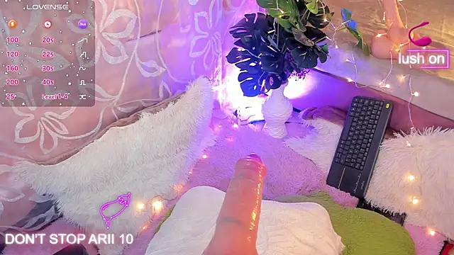 Arii vega  online show from October 8, 1:03 am