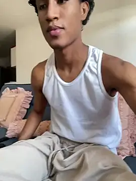 Snapshot of Masterikee chatting on December 5, 3:50 pm Masterikee online show from December 5, 3:50 pm