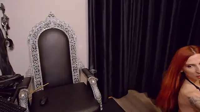 MinnieDrew online show from March 18, 8:12 pm