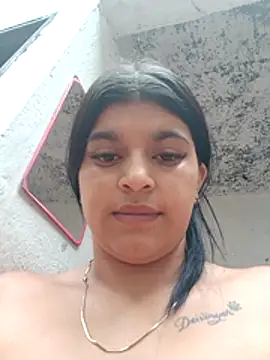 Snapshot of naughty-girl01 chatting on January 1, 12:22 pm naughty-girl01 online show from January 1, 12:22 pm