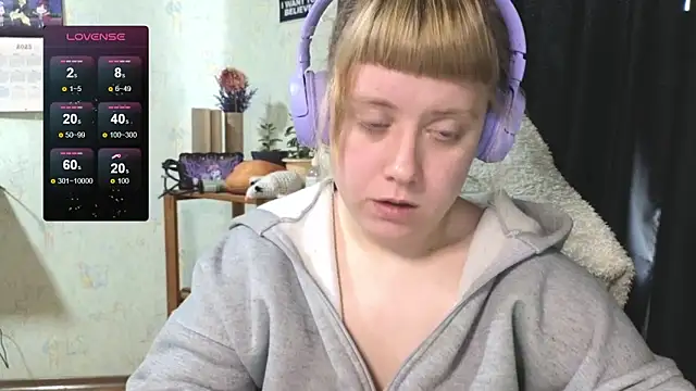 June shy0 online show from October 4, 8:12 am