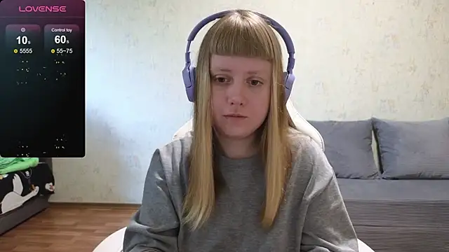 June shy0 online show from May 9, 8:19 am