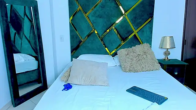 Criss Ariana online show from January 18, 2:44 pm