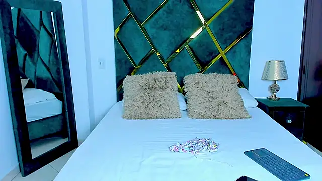 Criss Ariana online show from January 20, 11:56 am