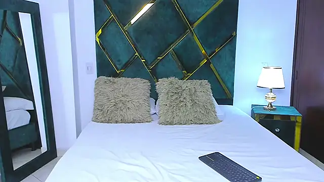 Criss Ariana online show from February 18, 12:28 pm