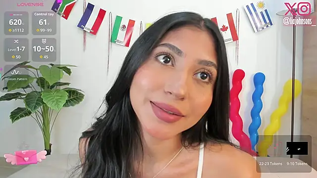 Snapshot of Sweetnaughtygirl_ chatting on June 20, 1:30 am Sweetnaughtygirl online show from June 20, 1:30 am