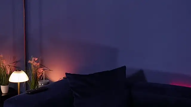 Olivia Collins1 online show from February 13, 8:05 pm