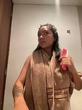 Snapshot of miichael_black chatting on January 23, 8:24 pm miichael black online show from January 23, 8:24 pm