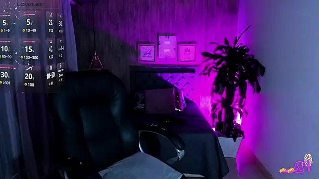 Snapshot of miichael_black chatting on January 25, 1:08 pm miichael black online show from January 25, 1:08 pm