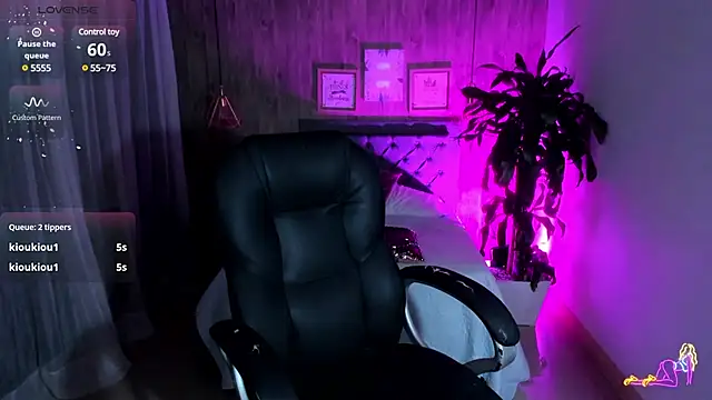 Snapshot of miichael_black chatting on January 26, 9:51 pm miichael black online show from January 26, 9:51 pm